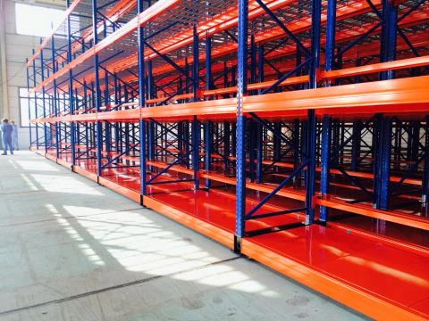 Sistema de rack mòbil per a mòbils